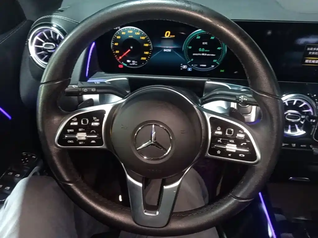 Mercedes-Benz EQB — миниатюра 11
