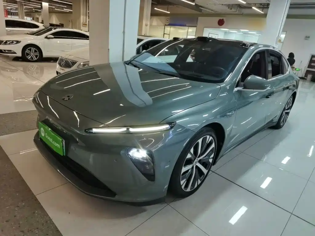NIO ET7