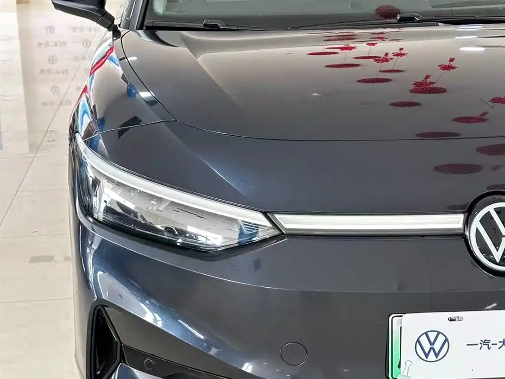 Volkswagen ID.7 VIZZION 2024 Синий из Китая
