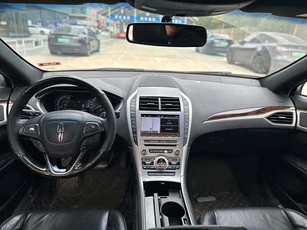 Lincoln MKZ — миниатюра 8