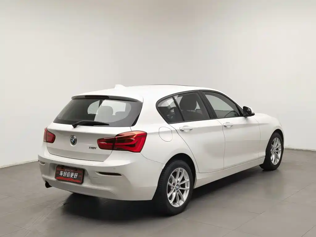 BMW 1 Series (Import) — миниатюра 2