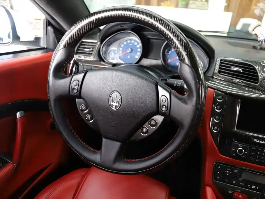 Maserati GranTurismo — миниатюра 12