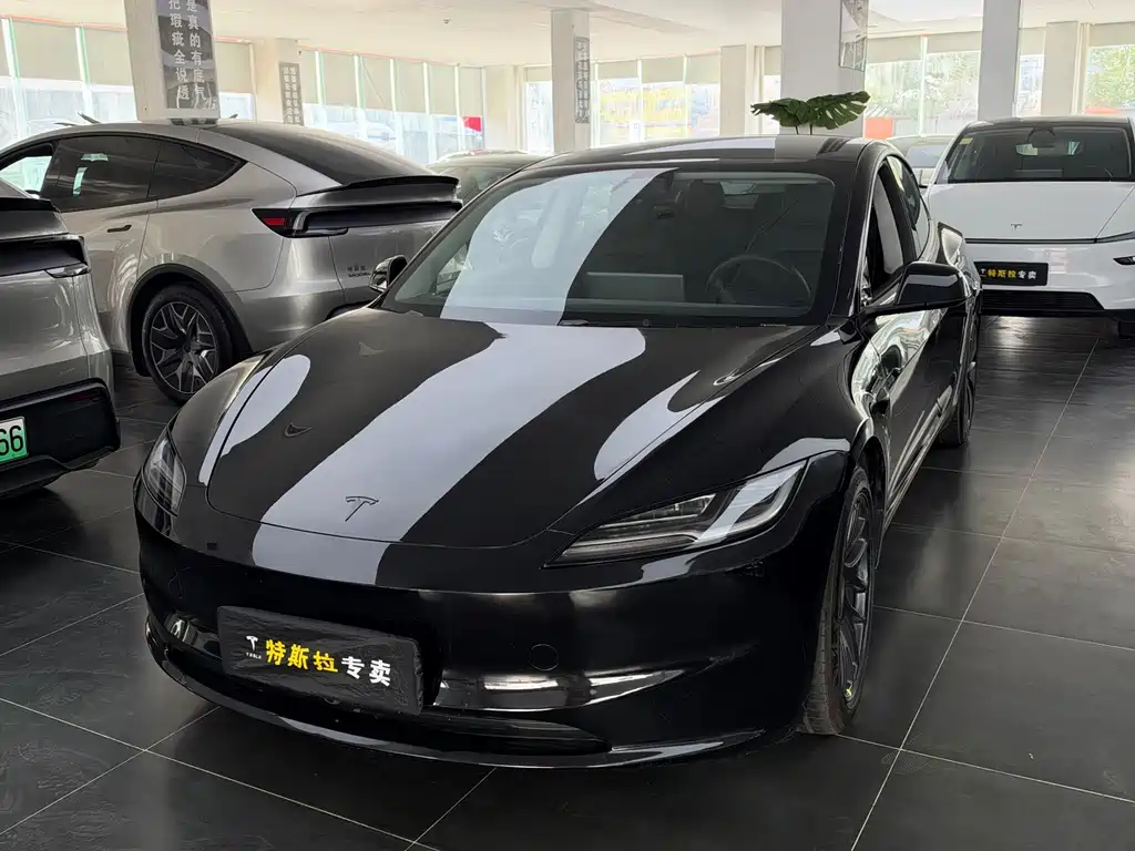 Tesla Model 3 — фотографии объявления, Фото 2