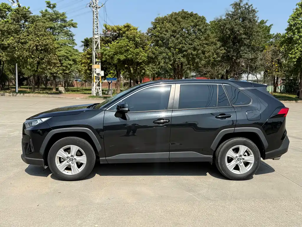 TOYOTA RAV4 RONGFANG