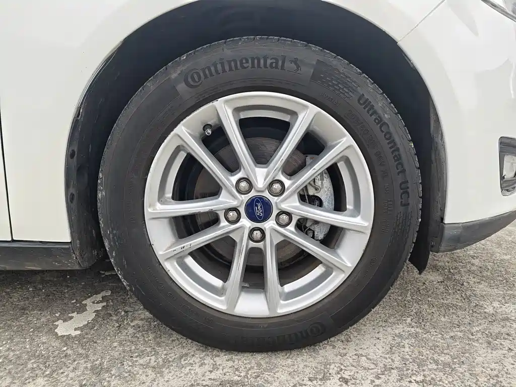 Ford Focus — миниатюра 10