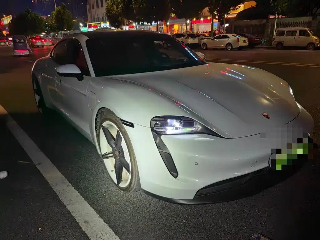 Porsche Taycan 2022 Taycan