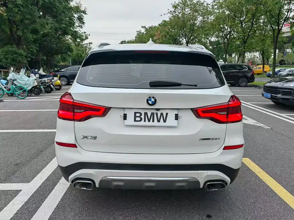 BMW X3 — миниатюра 8