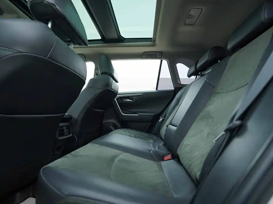 Toyota RAV4 — миниатюра 18