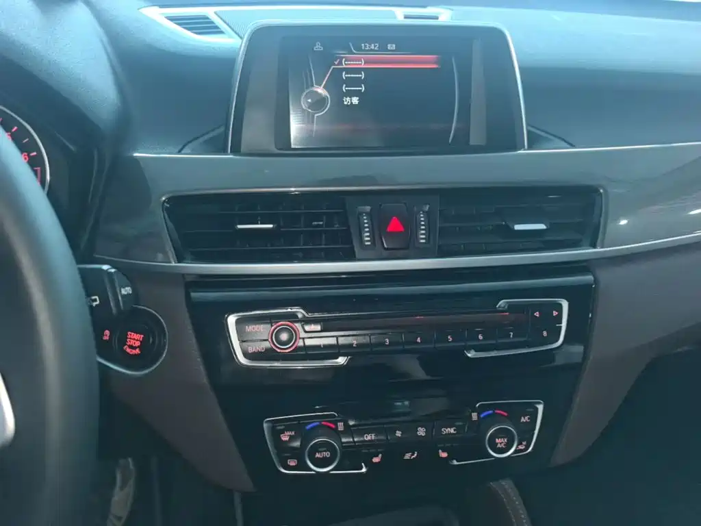 BMW X1 — миниатюра 13