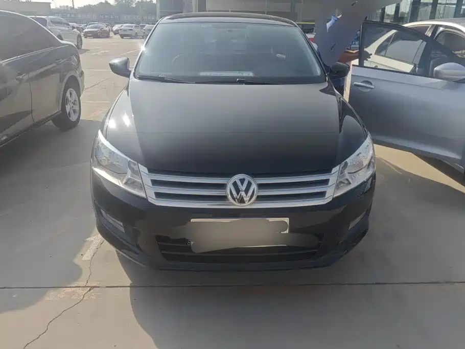 Volkswagen Santana — миниатюра 2
