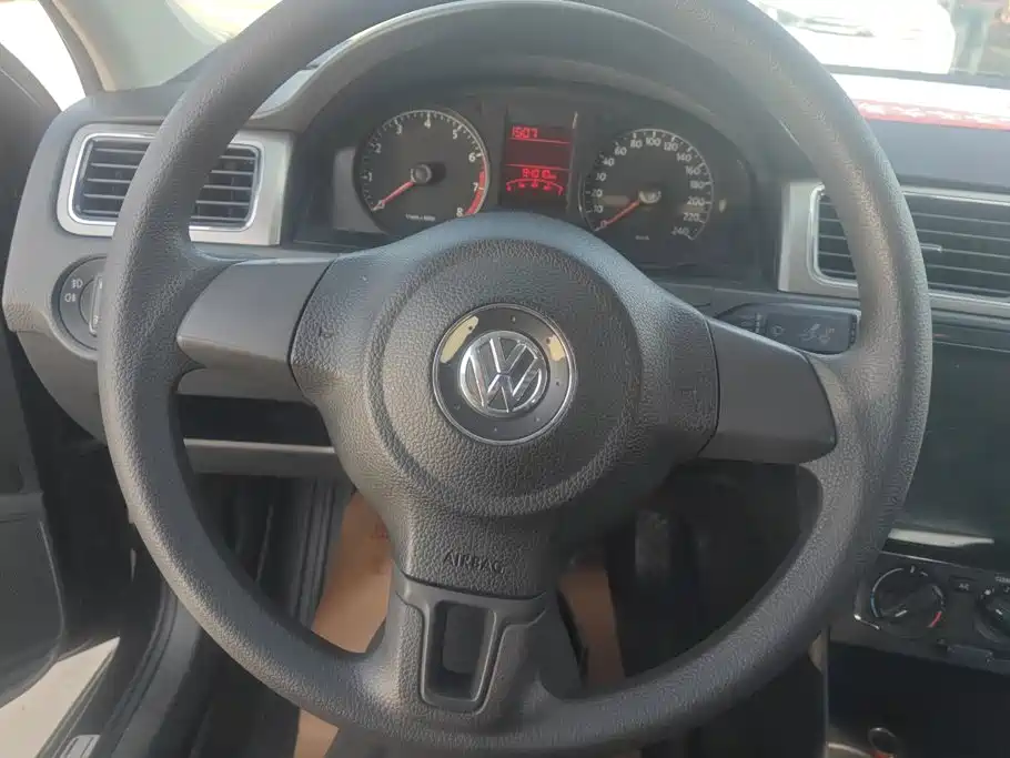 Volkswagen Santana — миниатюра 15