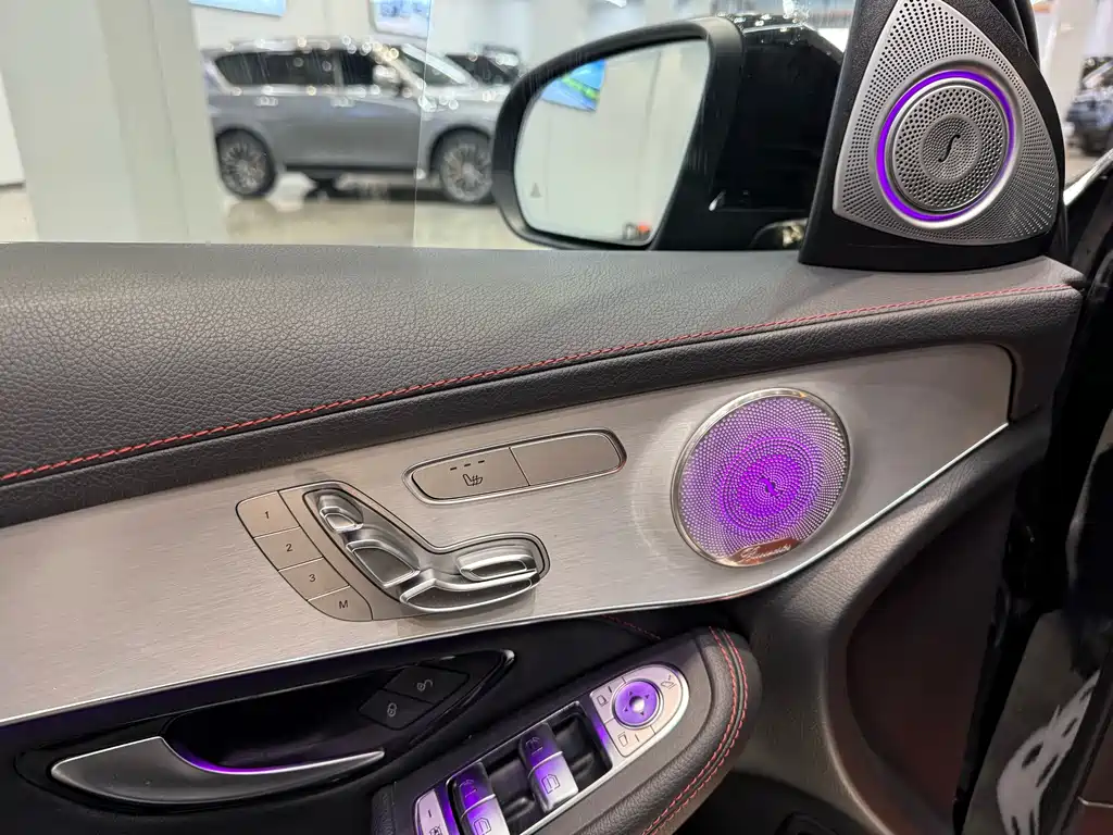Mercedes-Benz GLC AMG — миниатюра 12