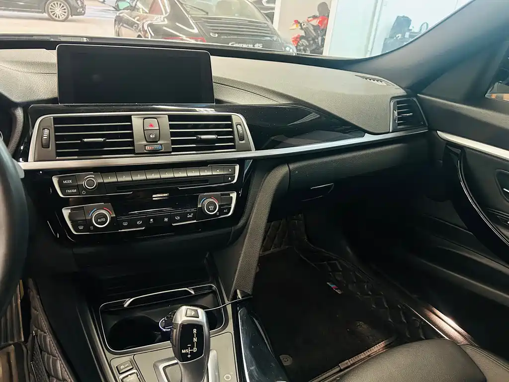 BMW 3 Series GT — миниатюра 12