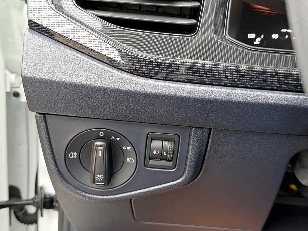 Volkswagen Lavida — миниатюра 14