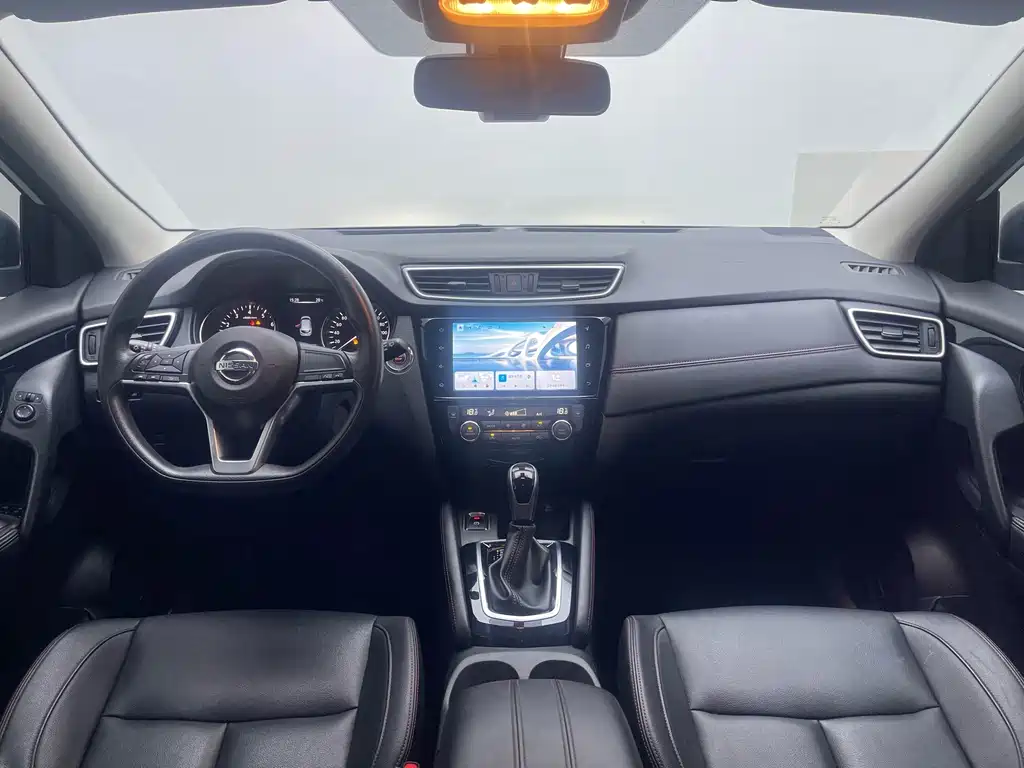 Nissan Qashqai — миниатюра 17