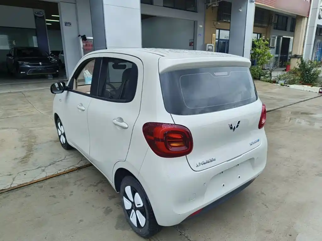 Wuling MINIEV — миниатюра 5