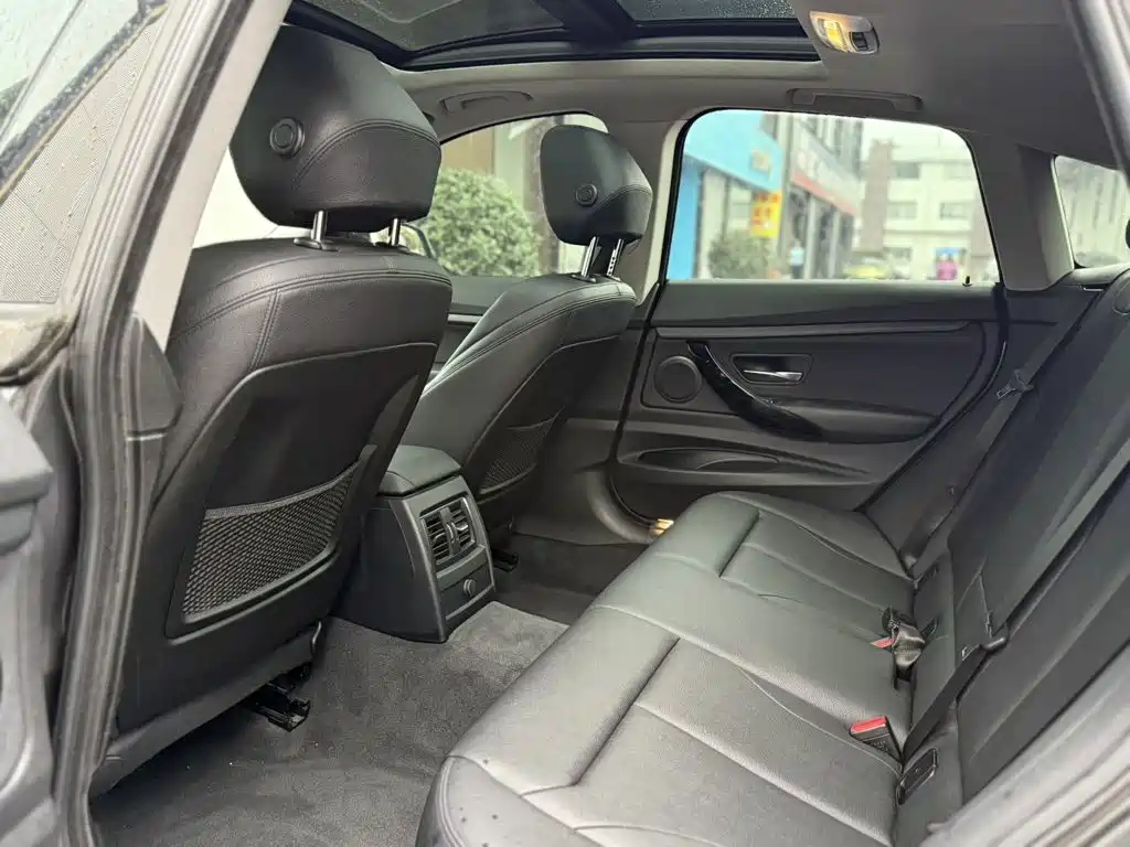 BMW 3 Series GT — миниатюра 6