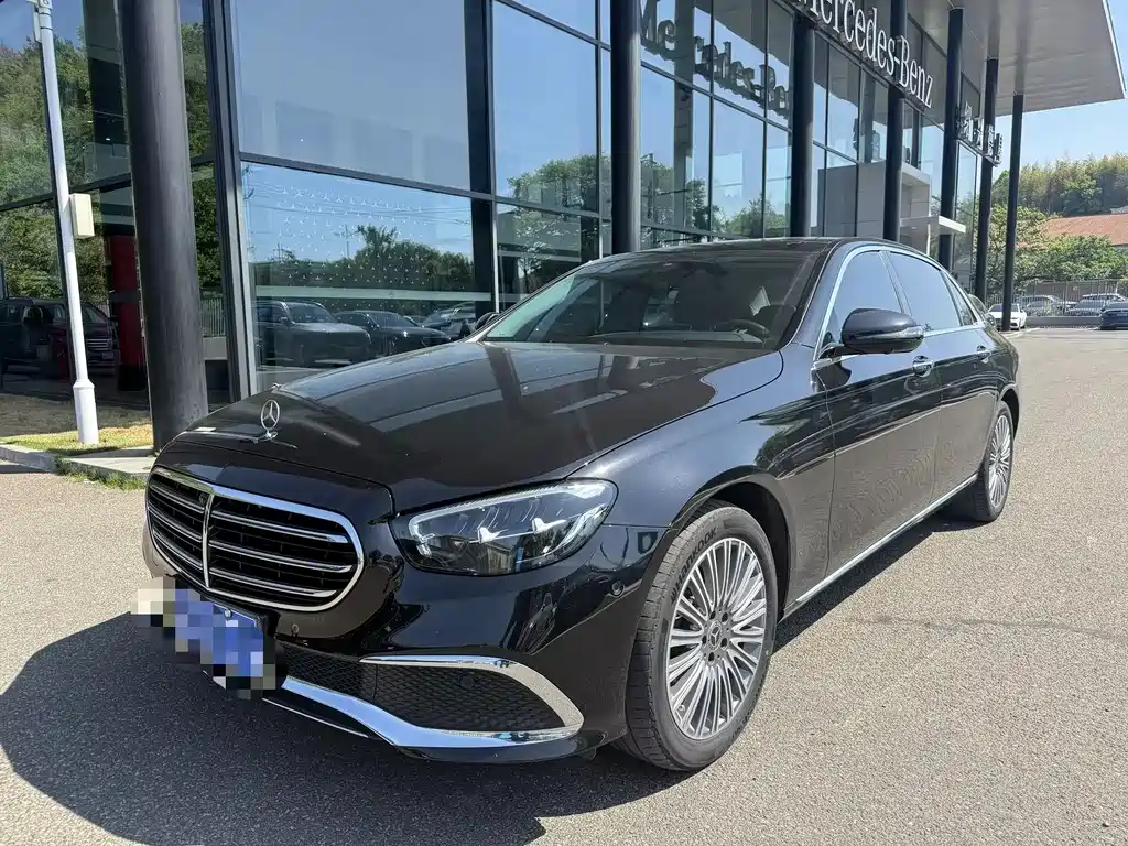 Mercedes-Benz E-Class 2024