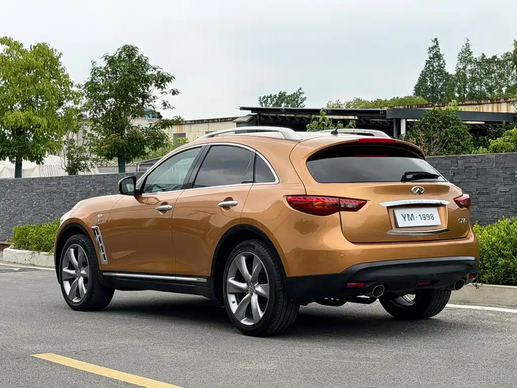Infiniti QX70 2013 3.7L