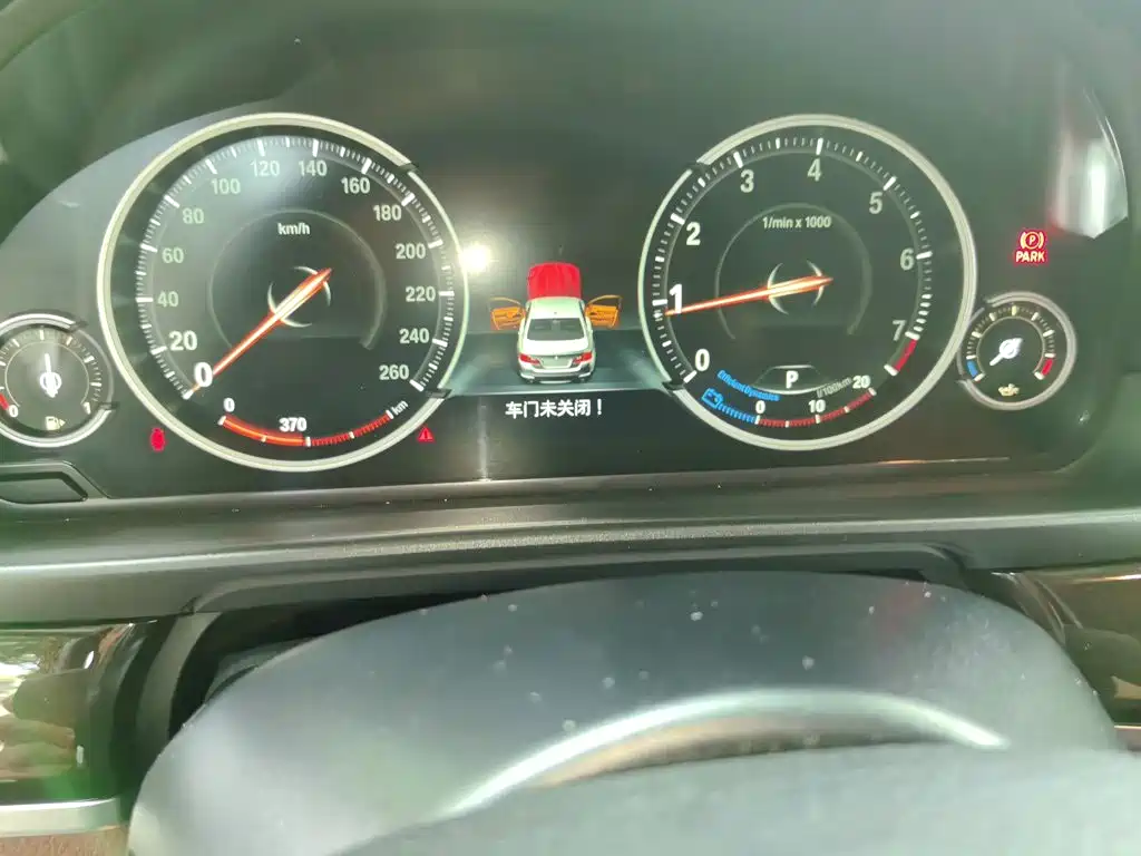 BMW 5 Series — миниатюра 8