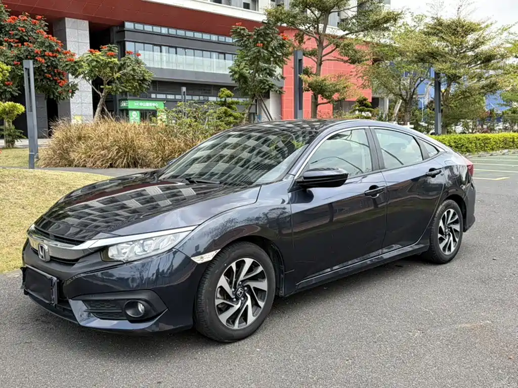 Honda Civic 2016 220TURBO CVT Luxury