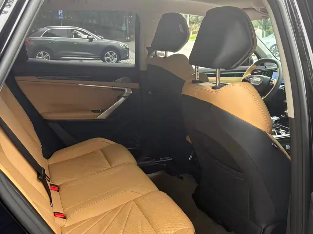 Geely Boyue L — миниатюра 9