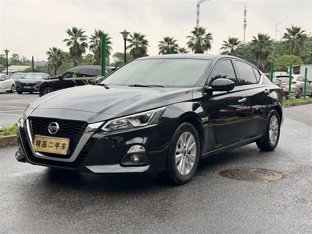 NISSAN TEANA