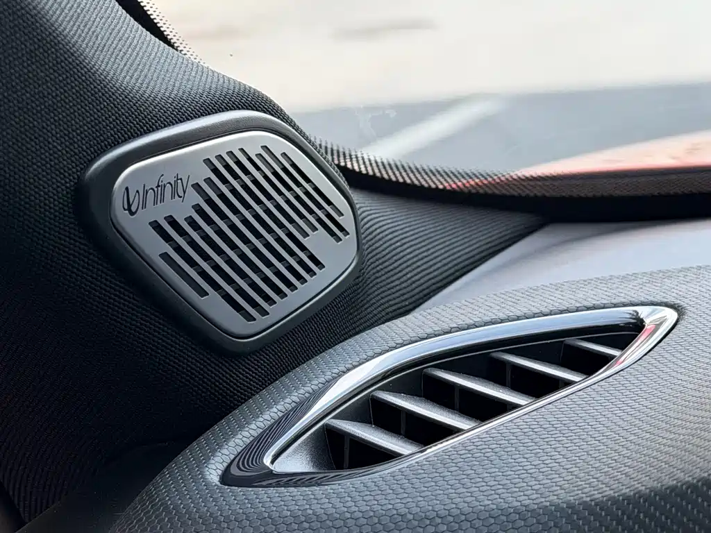 Lynk & Co 02 Hatchback — миниатюра 15