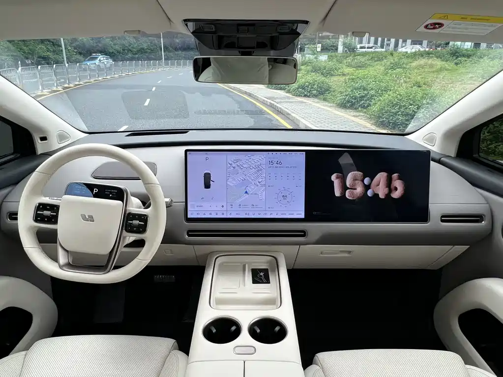 Li Auto i8 2025 Standard