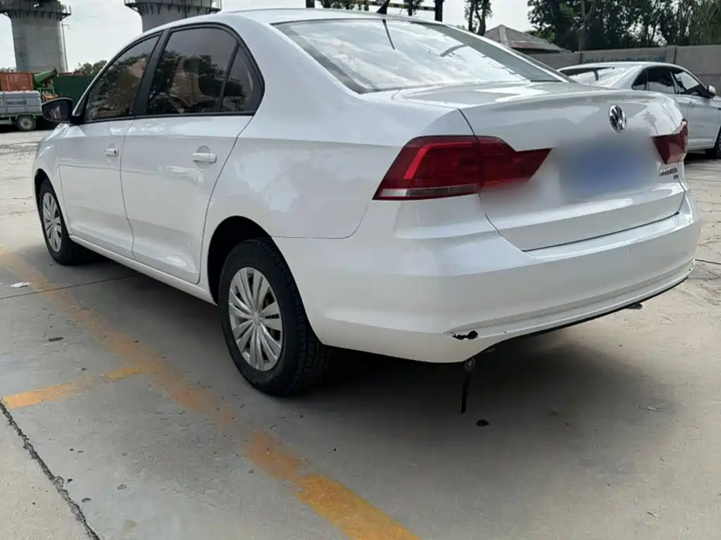 Volkswagen Santana — миниатюра 9
