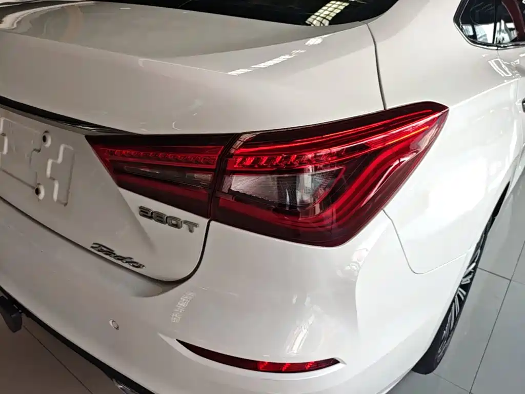 Changan Eado — миниатюра 8