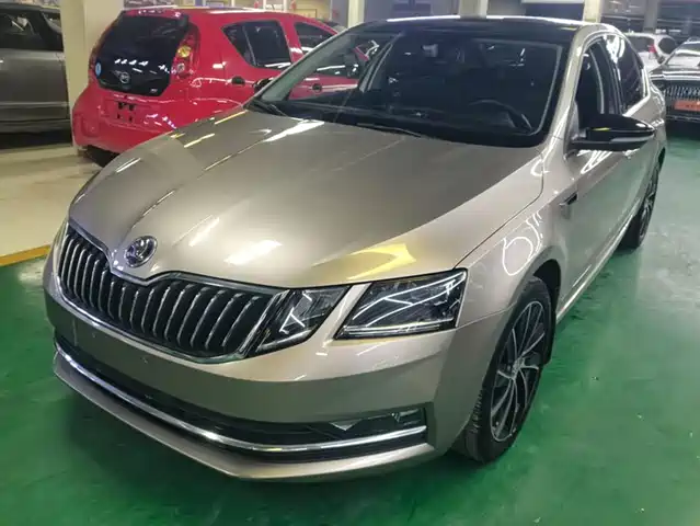 SKODA OCTAVIA 2018