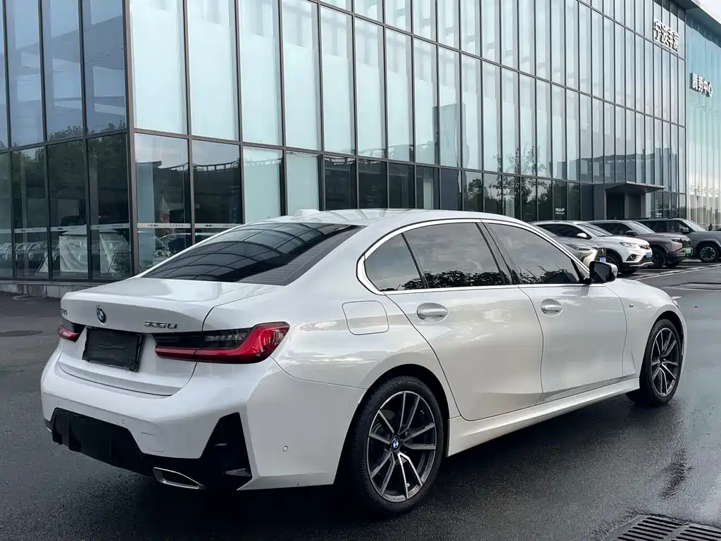 BMW 3 Series — миниатюра 16