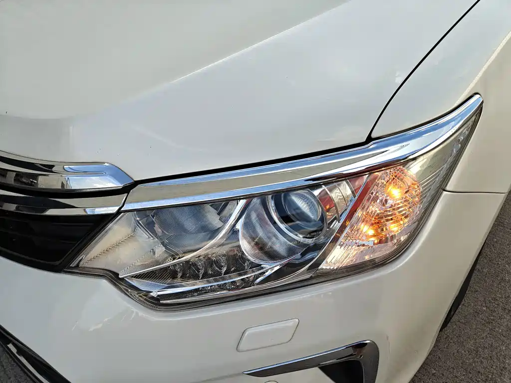 Toyota Camry — миниатюра 29