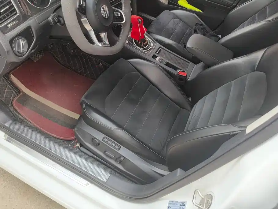 Volkswagen Golf — миниатюра 9