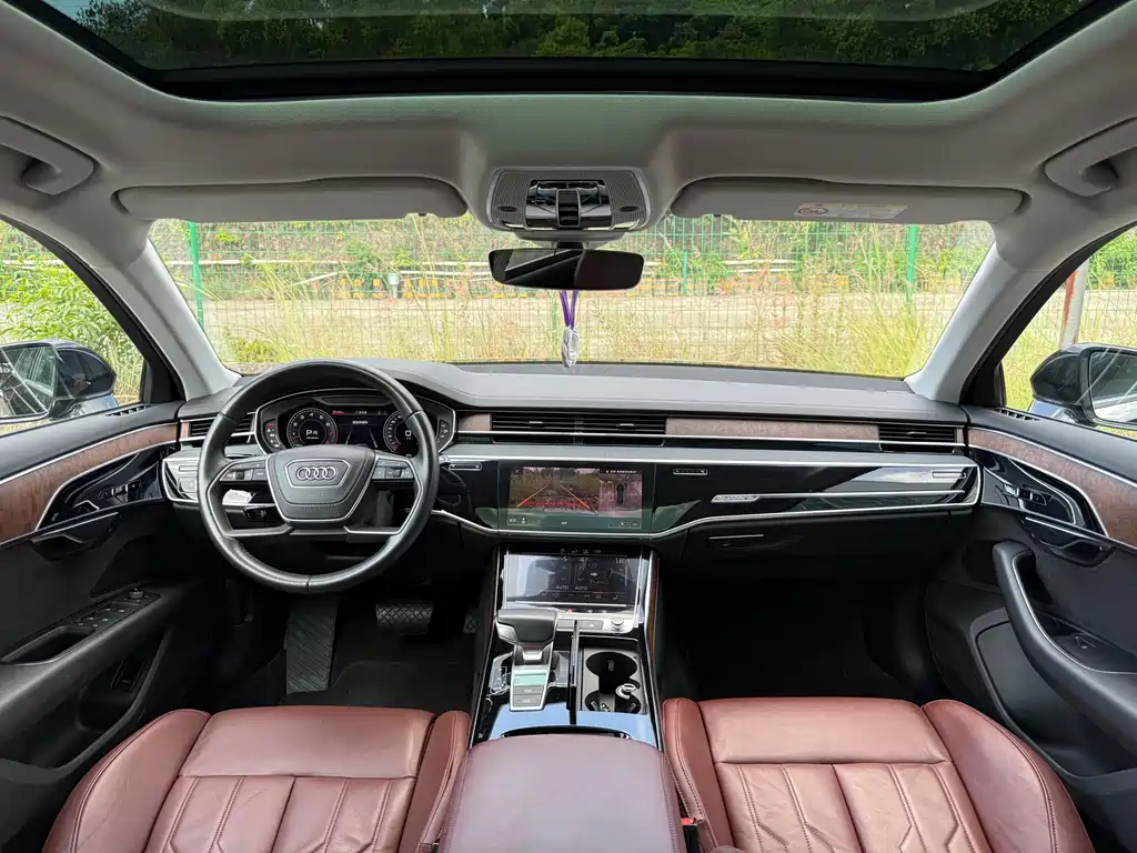 Audi A8 — миниатюра 5
