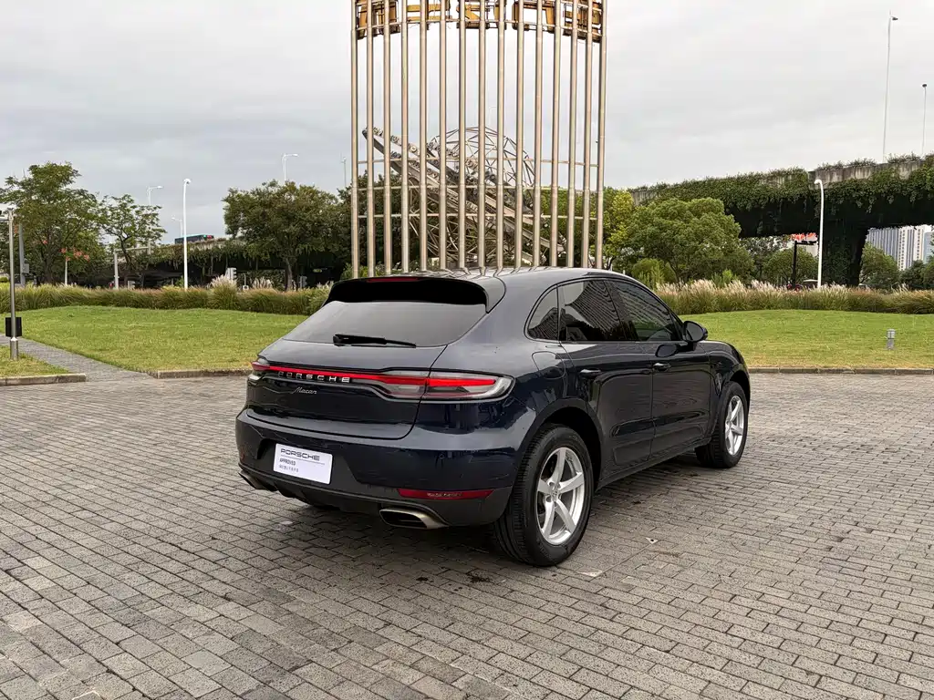 Porsche Macan — миниатюра 4