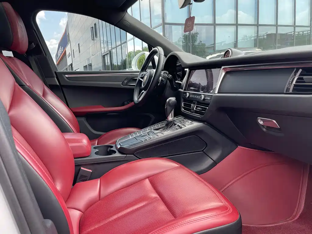 Porsche Macan — миниатюра 14
