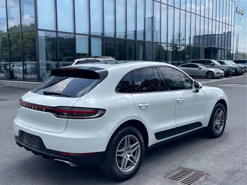 Porsche Macan — миниатюра 17