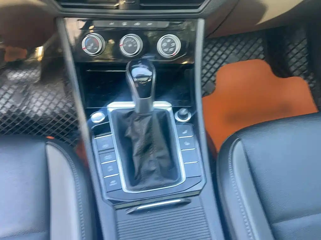 Volkswagen Sagitar — миниатюра 9