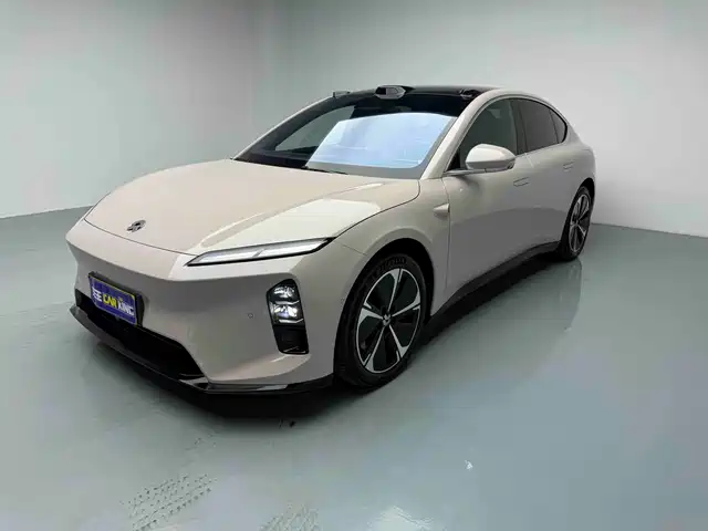 2025 Nio ET5
