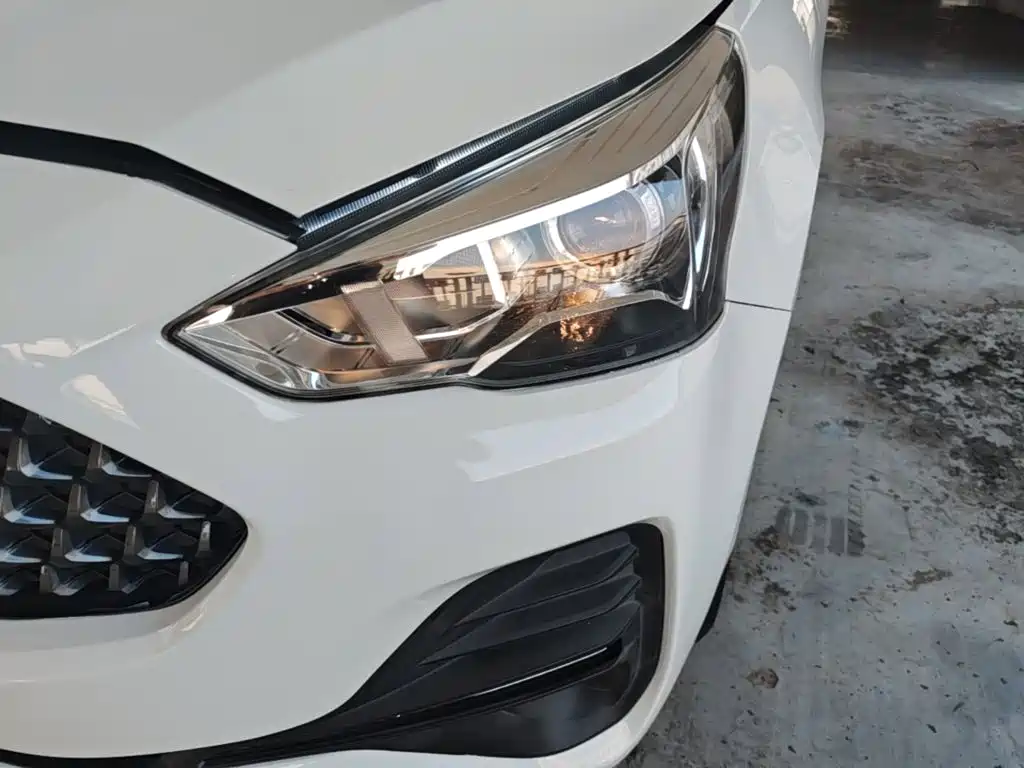 Haval M6 — миниатюра 24
