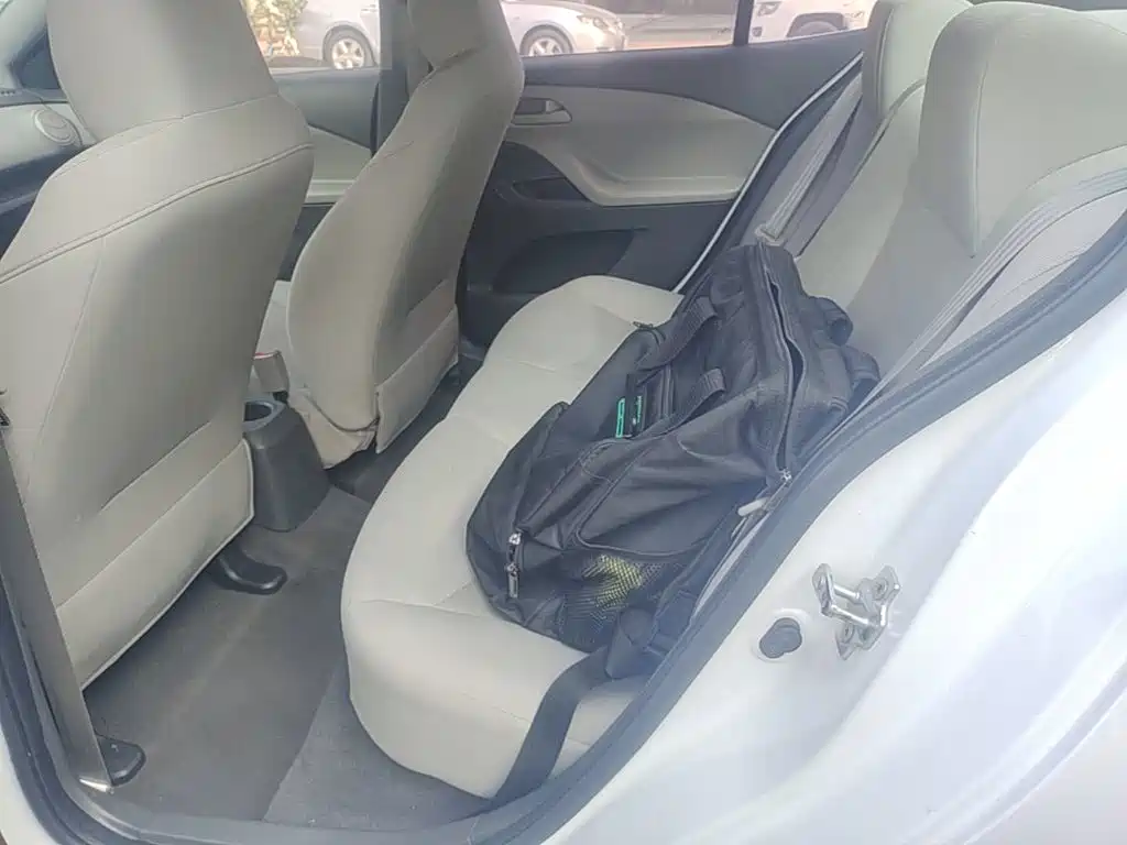 Chevrolet Sail — миниатюра 17