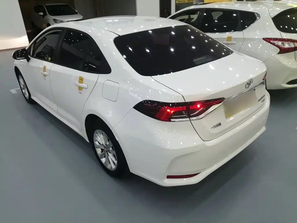 Toyota Corolla — миниатюра 5