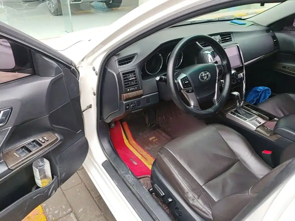 Toyota Reiz — миниатюра 16