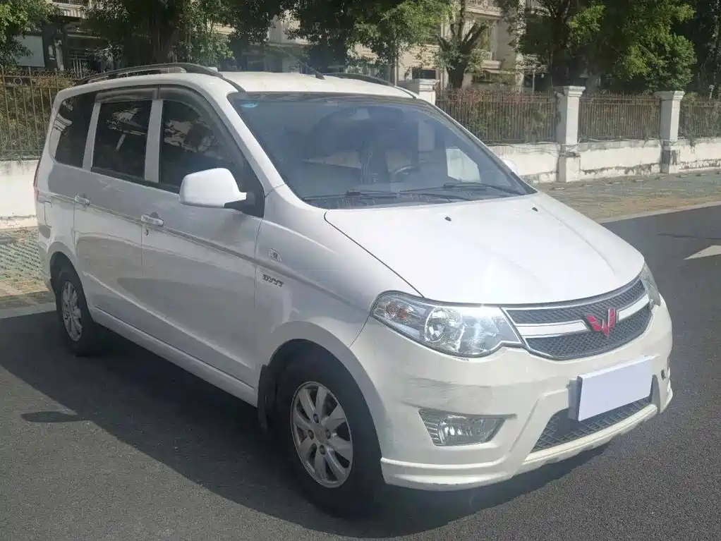 Wuling Hongguang — миниатюра 3