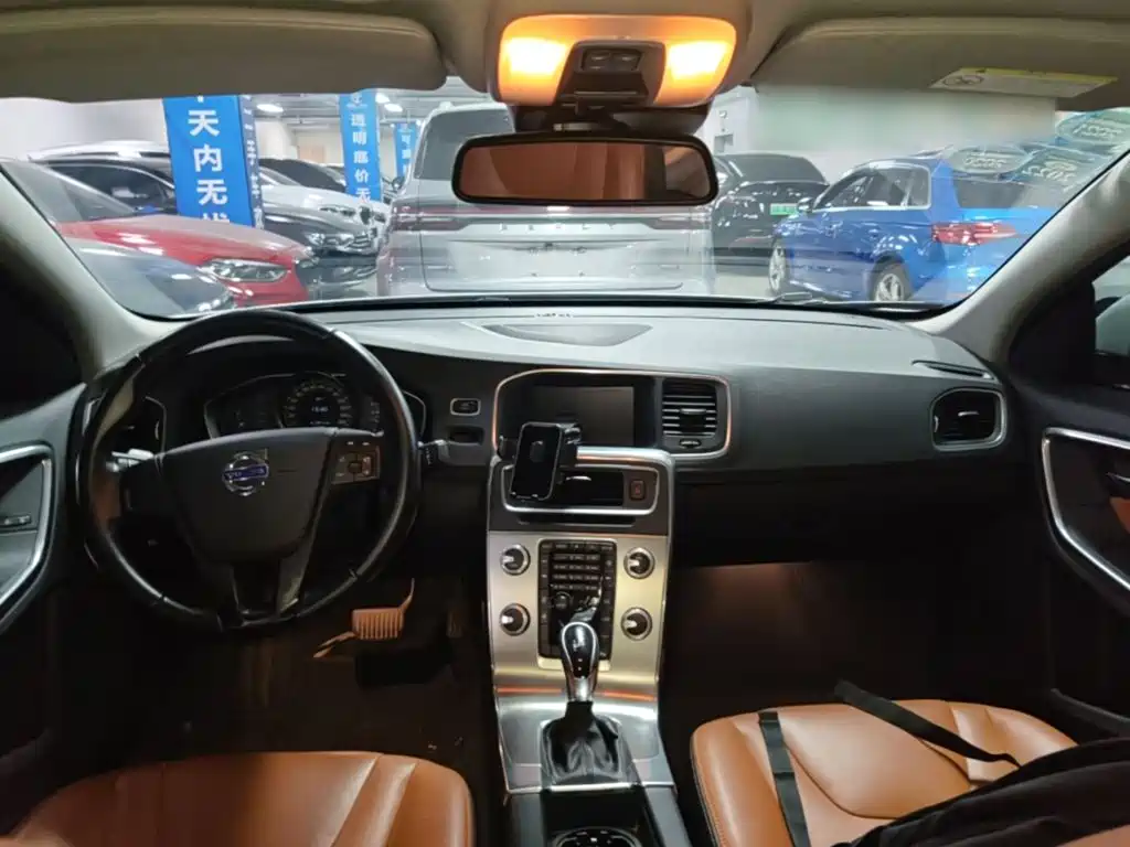 Volvo S60 — миниатюра 18