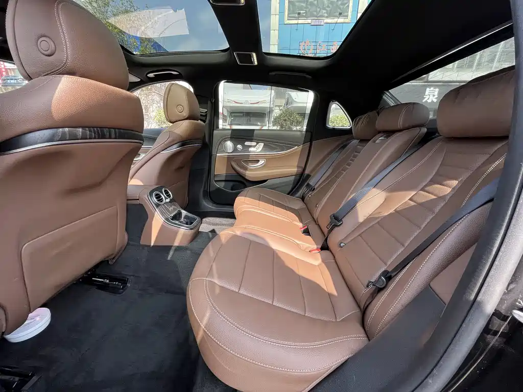 MERCEDES-BENZ E CLASS