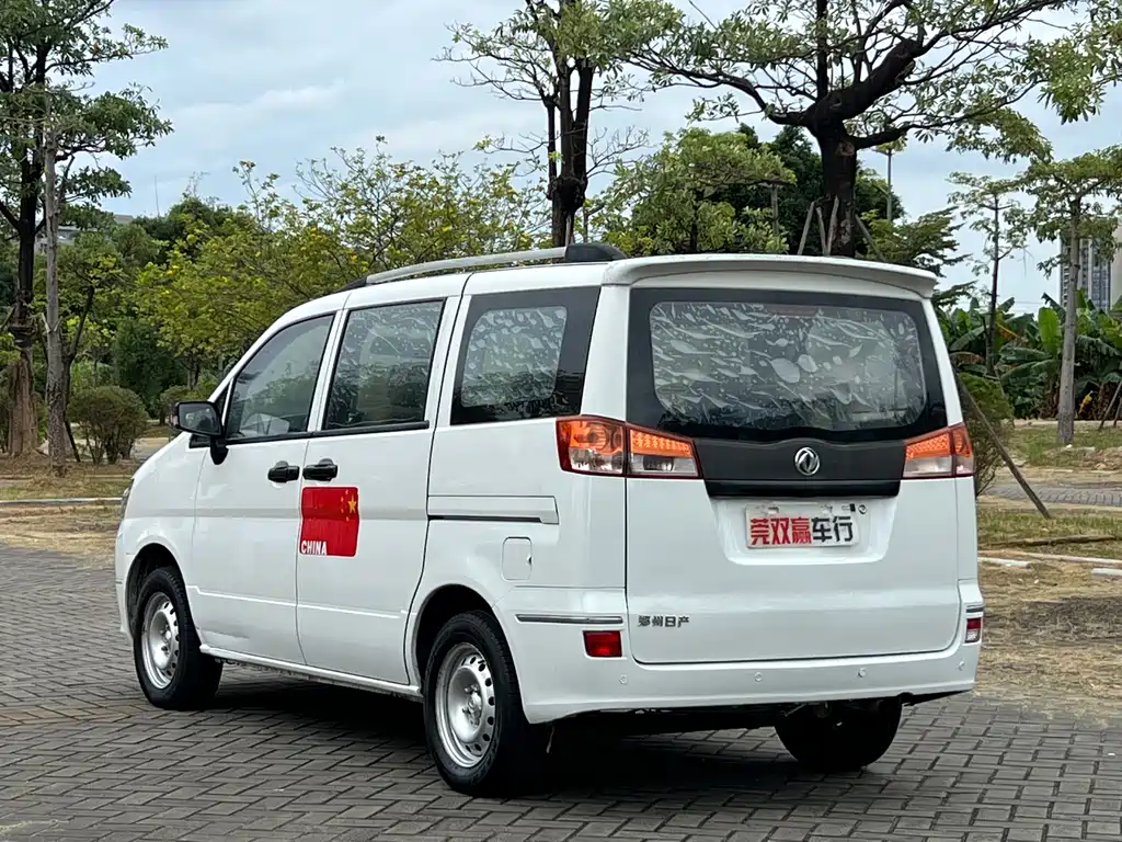 Dongfeng Succe 2013 1.5L MT Comfort 7 мест V