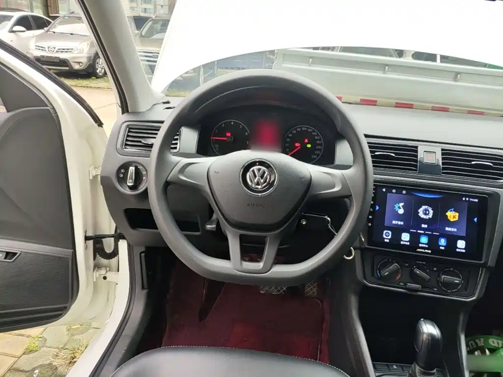 Volkswagen Santana — миниатюра 11